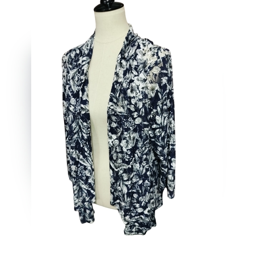 2866) All Hours Black White Open Front Floral Lace Cardigan Size XL